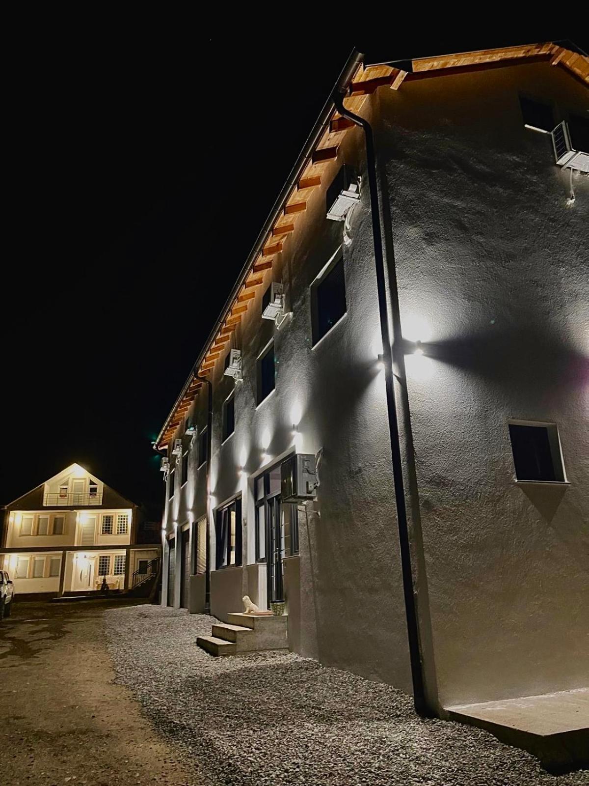 Guesthouse Tropoje E Vjeter 外观 照片